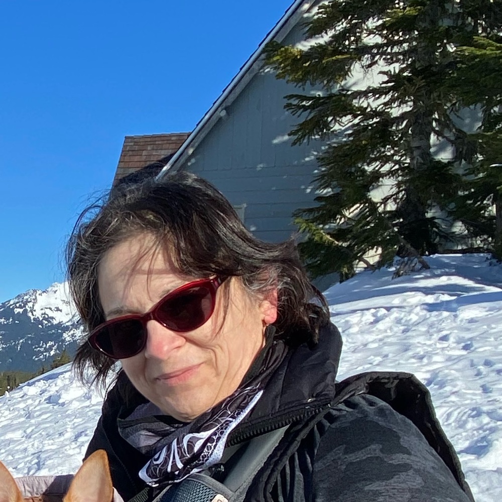 Meet your Posher, Danielle